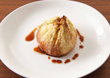新玉ねぎのオーブン焼きの画像