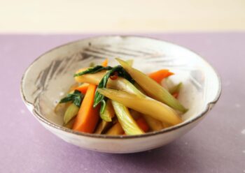セロリのしょうゆ漬けの画像