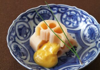 蒸し蓮根の柚子味噌がけの画像
