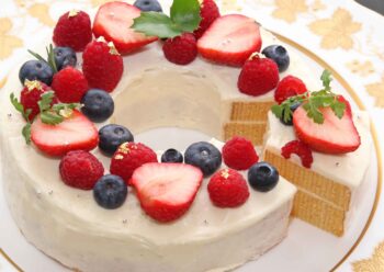 バウムクーヘンで簡単！クリスマスケーキの画像