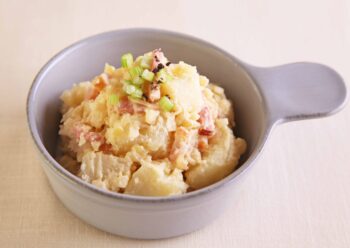 セロリ入りポテトサラダの画像