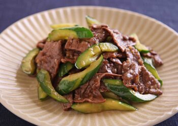 きゅうりと牛肉の炒め物の画像