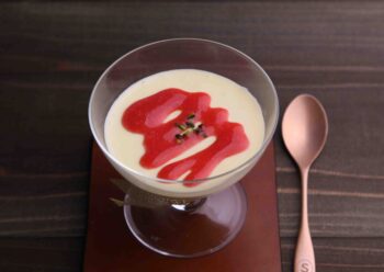 ホワイトチョコとピスタチオのムースの画像