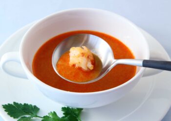 えびとトマトのクリームスープの画像